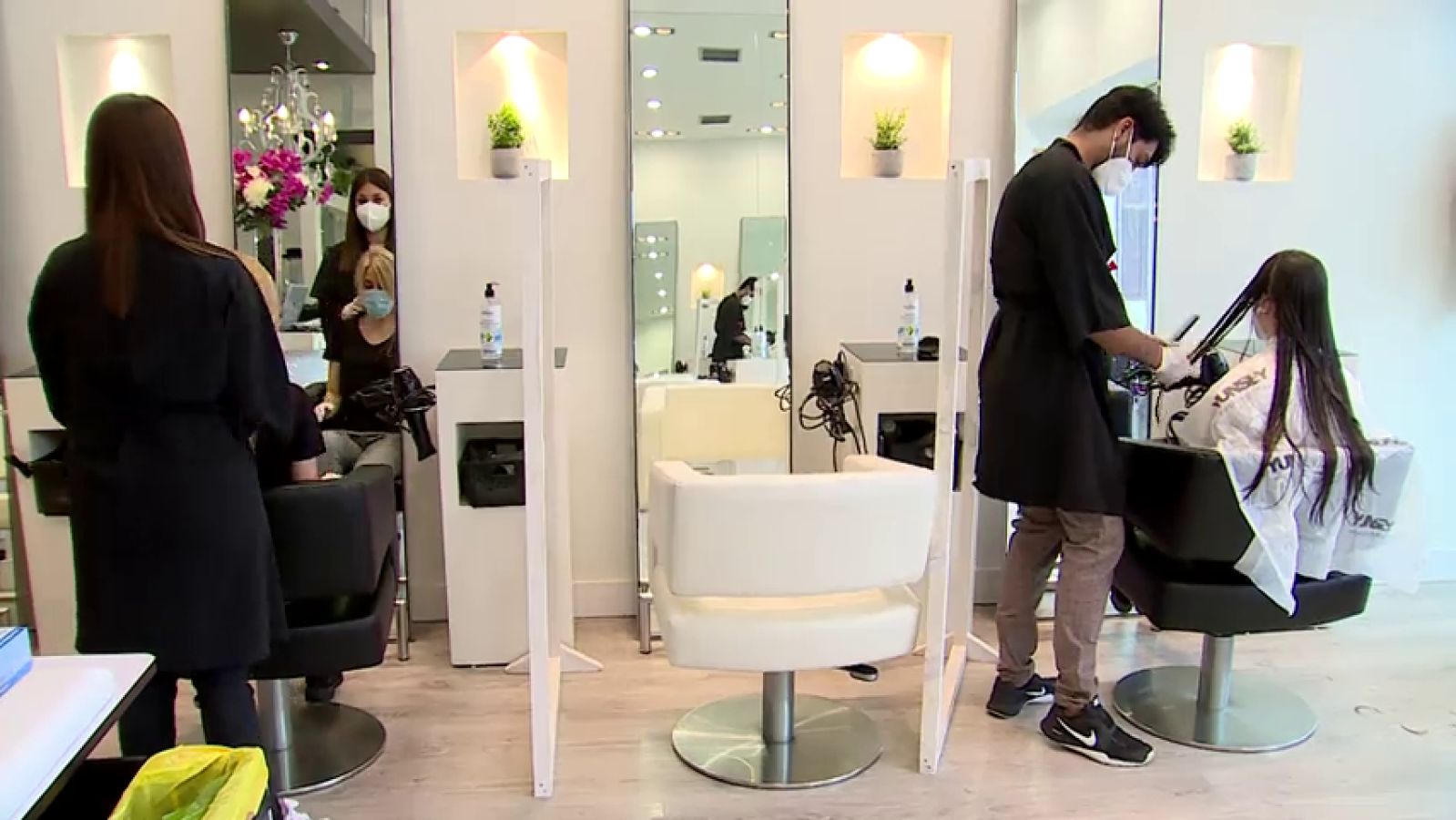 ¿Cómo es cortarse el pelo después de dos meses de confinamiento?