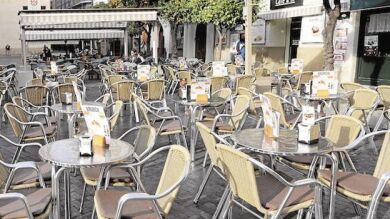 Un bar de Alemania idea una creativa forma de mantener la distancia social