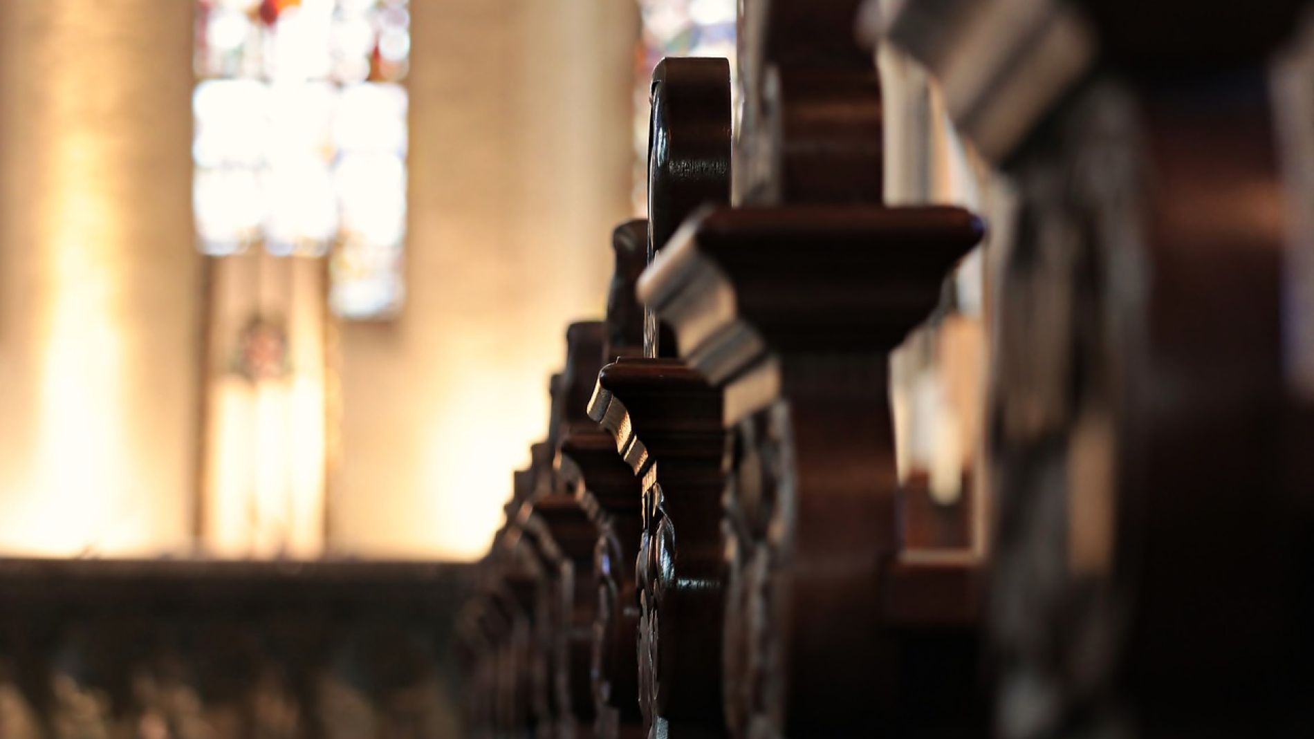 Bancada de una iglesia