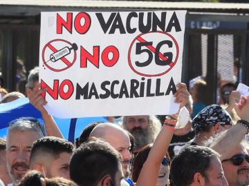Manifestaci&oacute;n antimascarillas en Madrid