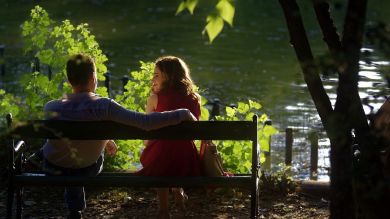 Cosas que no debes contar en la primera cita para no cortar el rollo 