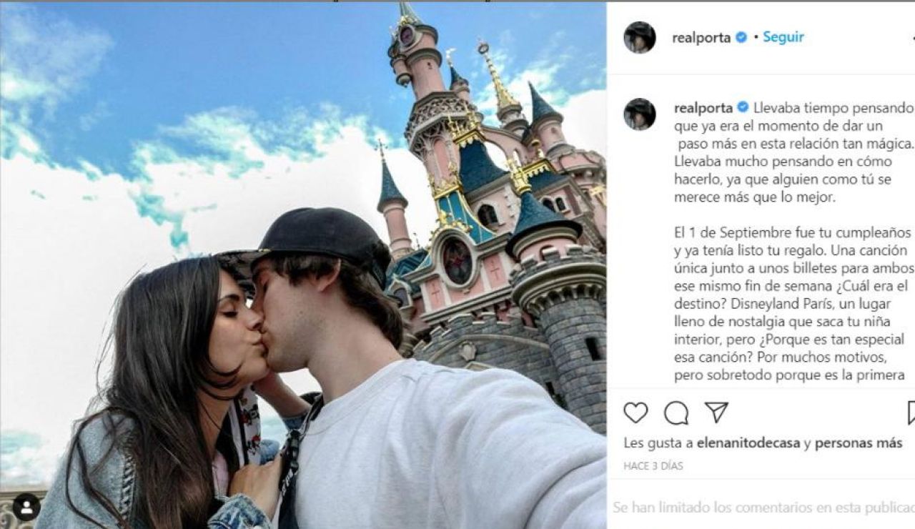 Porta y su chica en Disneyland