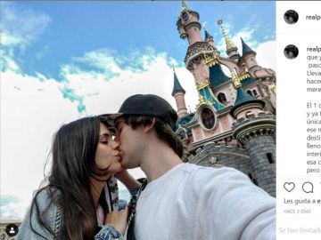 Porta y su chica en Disneyland