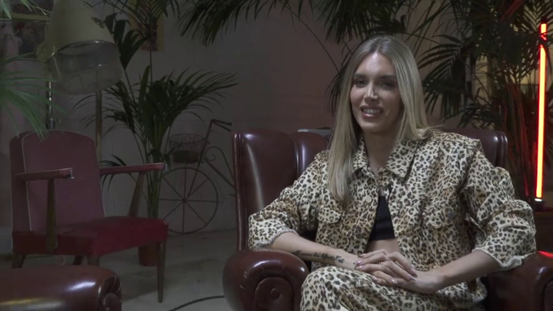 Alex Saint habla en 'Las U&ntilde;as' sobre su papel en Veneno: "No imaginaba que pod&iacute;a ser actriz"