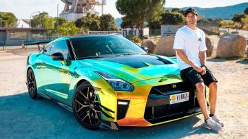 ByViruzz con su coche