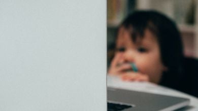 Una youtuber se disculpa después de vender en Only Fans una foto considera como pornografía infantil 