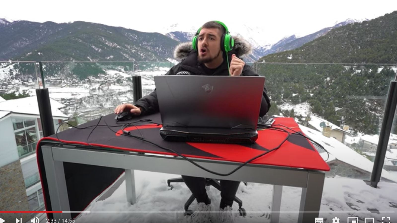 Jugando a Fornite a 10 grados bajo cero (y otras locuras de youtubers)