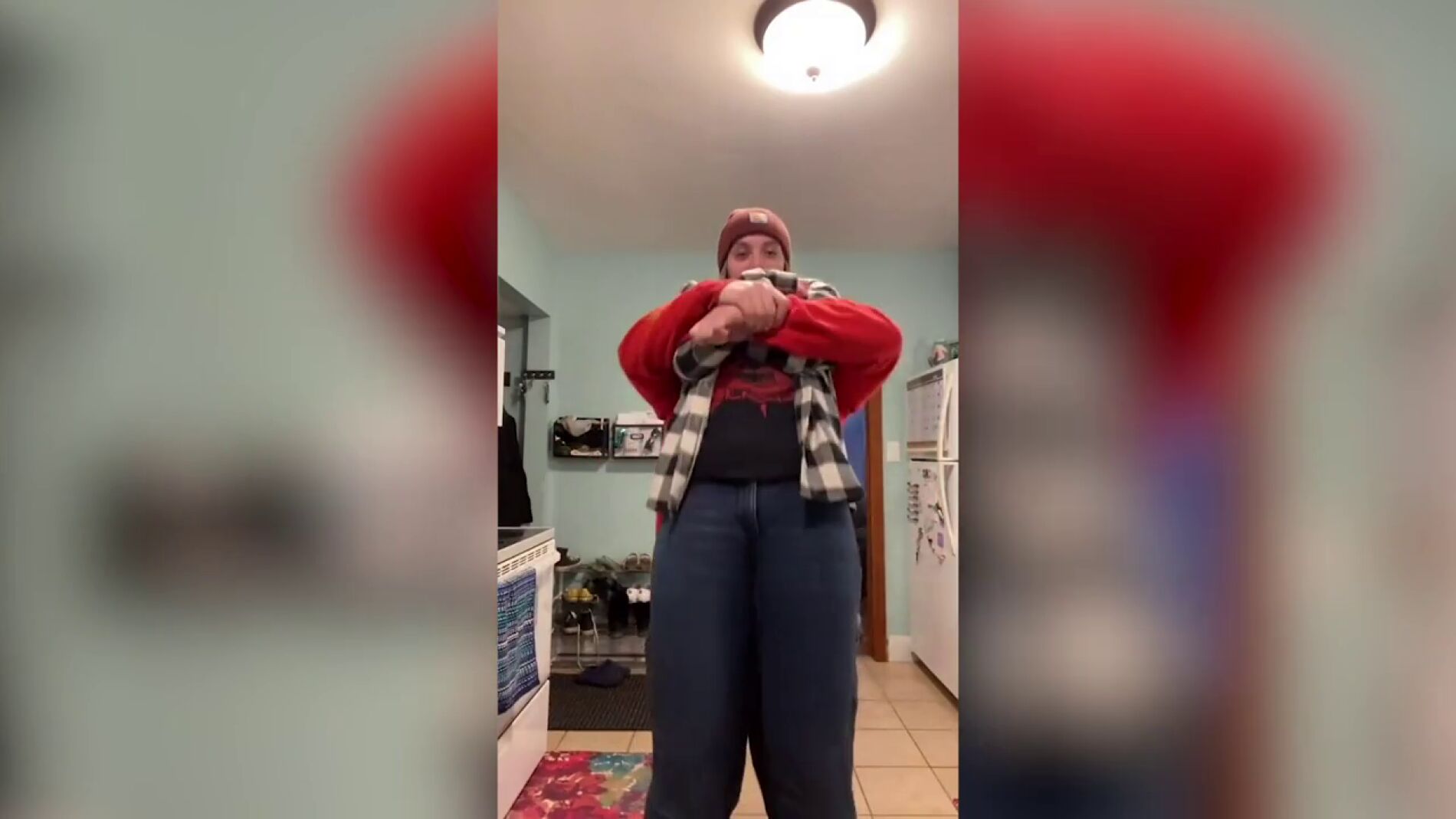 V&Iacute;DEO: Una chica le gasta una pesada broma a su novio usando pasta seca