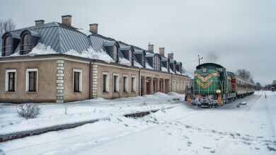 El vídeo de un tren infernal que limpia las vias de nieve se vuelve viral