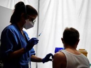 Pfizer anuncia un ensayo de un tratamiento oral contra el coronavirus