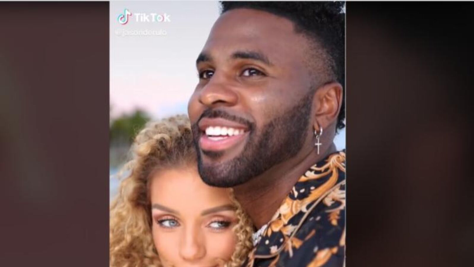 Jason Derulo anuncia que va a ser padre en TikTok con un romántico vídeo junto a su chica