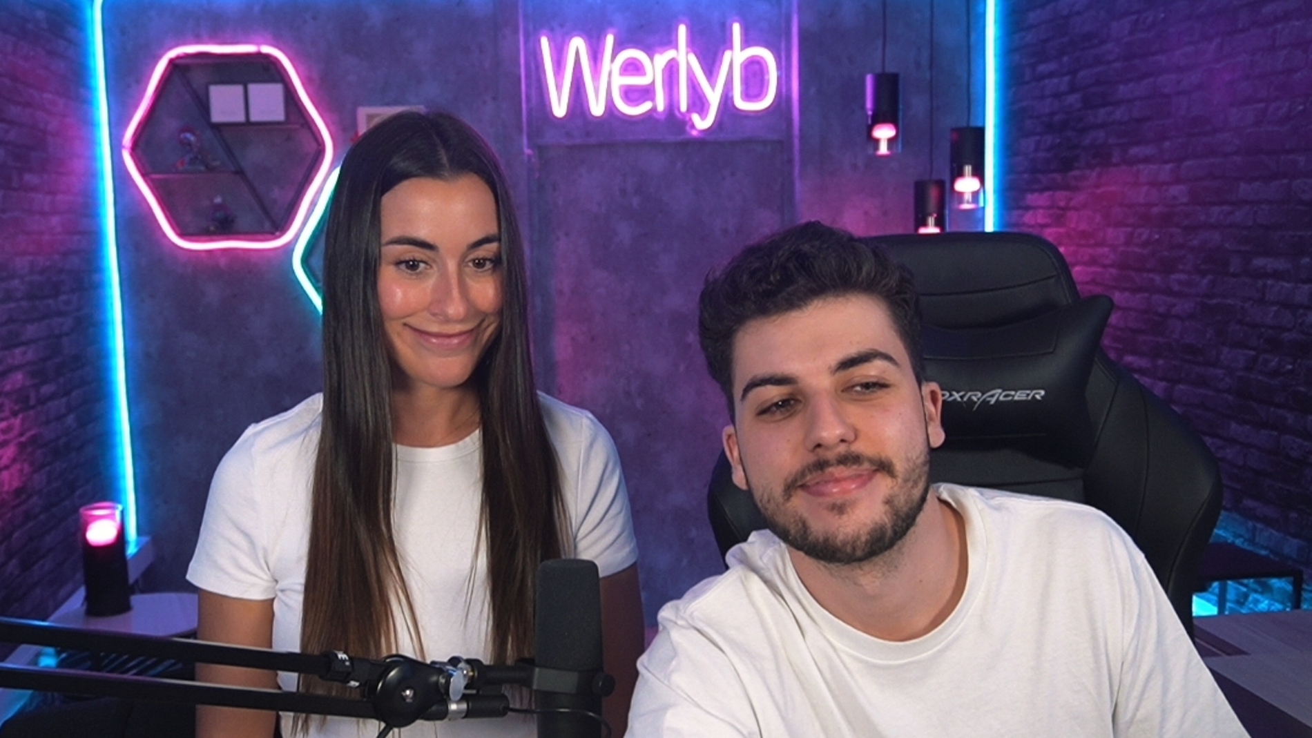 Paula Gonu y Werlyb durante un stream