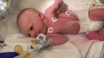 Llevaba 10 años intentando quedarse embarazada, fue al hospital pensando que tenía apendicitis y resulta que estaba de parto Llevaba 10 años intentando quedarse embarazada, fue al hospital pensando que tenía apendicitis y resulta que estaba de parto