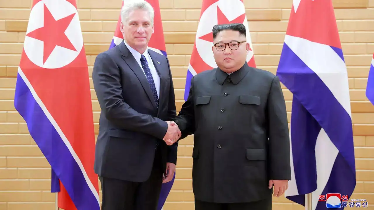 Miguel Díaz Canel de visita oficial en Corea del Norte