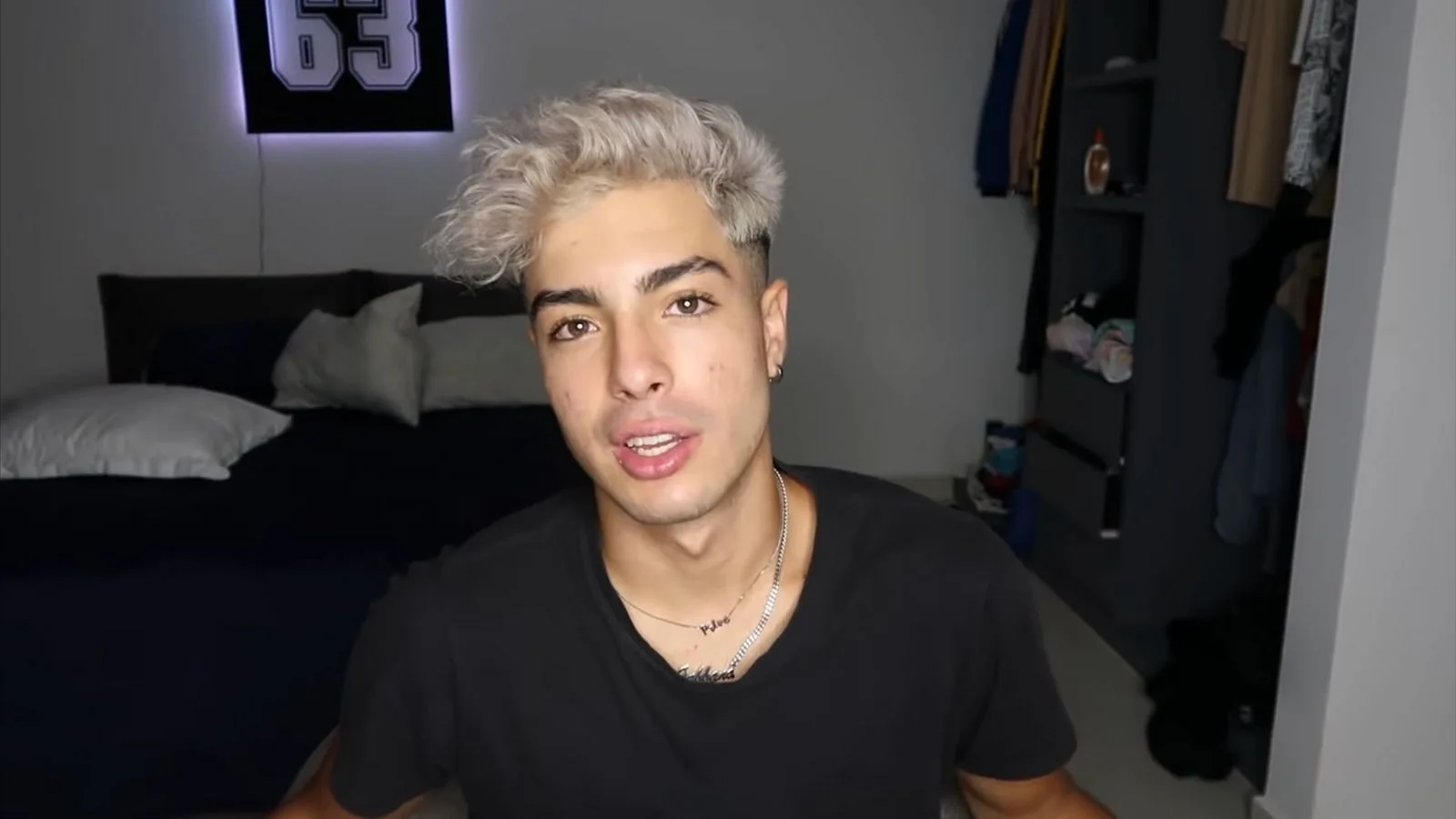 Naim Darrechi en su canal de YouTube