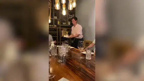 Hacer girar una tarta en el aire, el nuevo reto que circula por las redes Hacer girar una tarta en el aire, el nuevo reto que circula por las redes