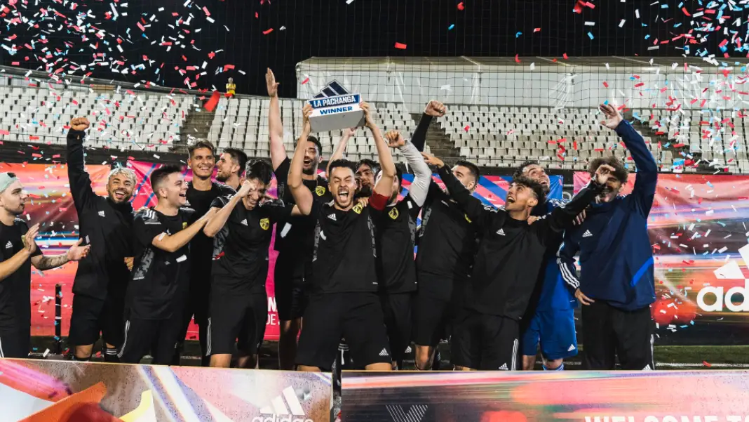 El equipo Andorra celebra su victoria en 'La Pachanga'