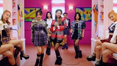 TWICE se coronan como reinas del Kpop con ‘Scientist’ y su nuevo álbum, ‘Formula of Love: O+T=<3’