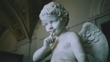 Pequeña estatua de ángel
