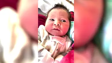 VÍDEO: Un bebé de cinco días dice claramente &#39;hola&#39; por primera vez