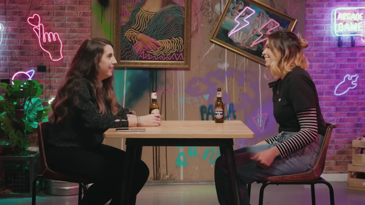 Andrea Benítez en ‘Una Caña Con…’: “Estoy en el proceso de descubrir quién soy”