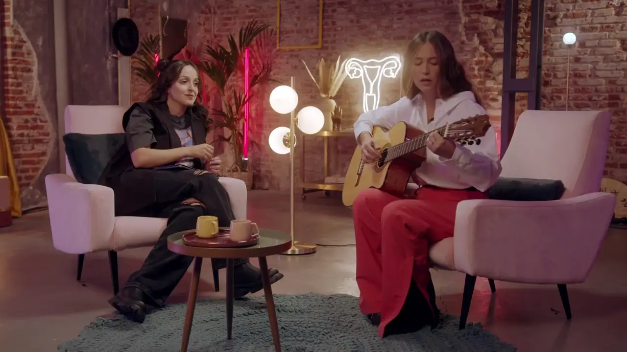 Rigoberta Bandini emociona en la quinta temporada 'Las Uñas' cantando 'Perra'