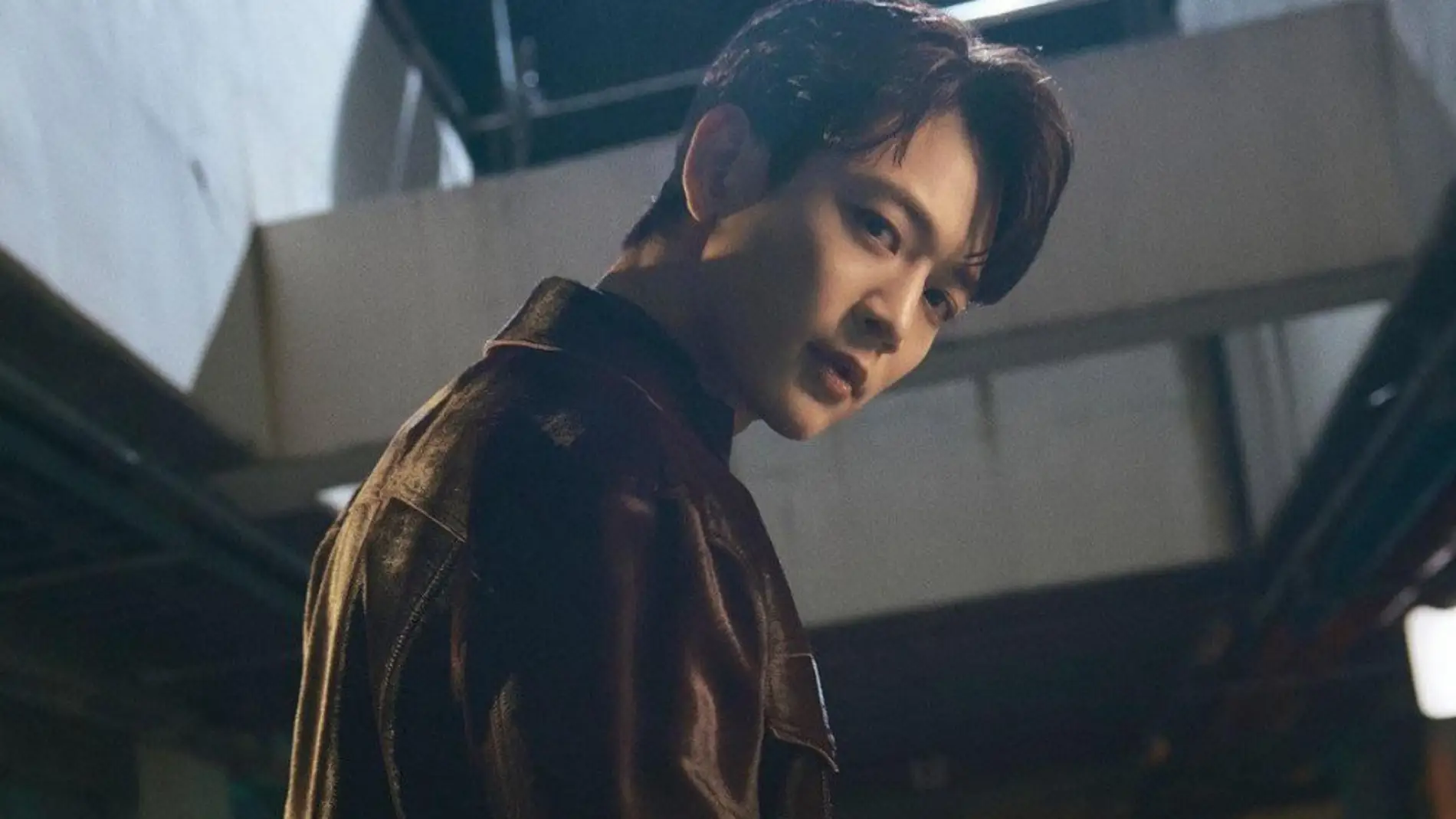 Minho en su videoclip de ‘Heartbreak’