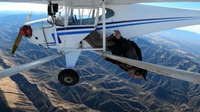 Un youtuber investigado por estrellar su avión a propósito: 