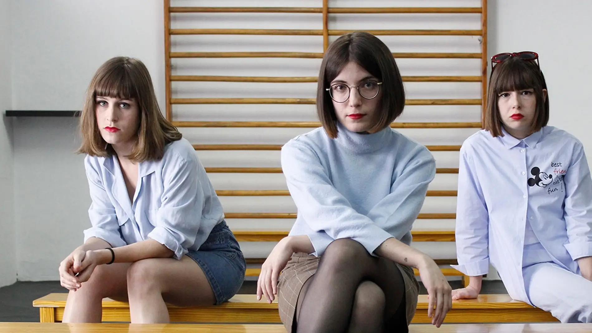 Las integrantes de 'Cariño' en su videoclip de 'Canción de Pop de Amor'.