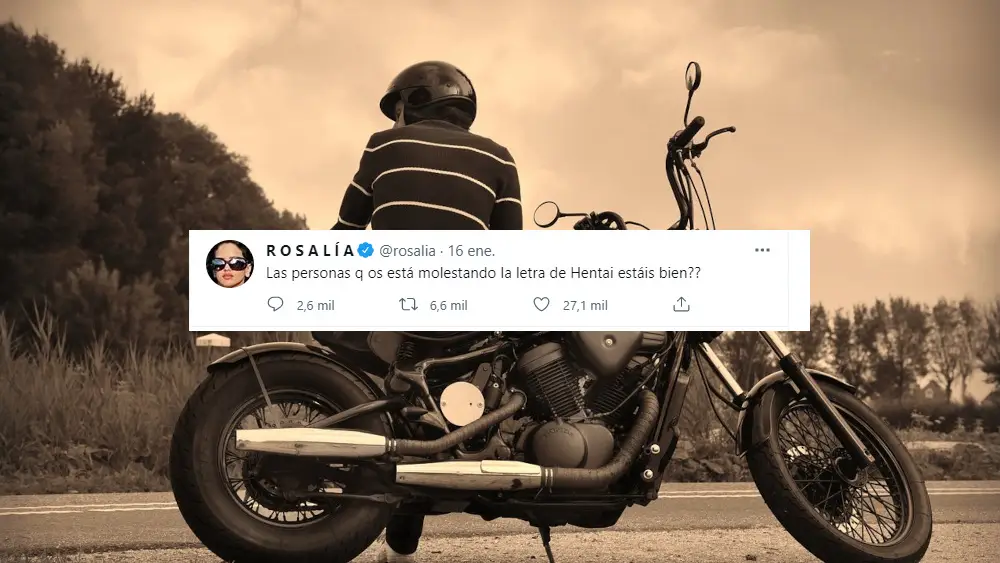 Tuit de @rosalia con una moto de fondo