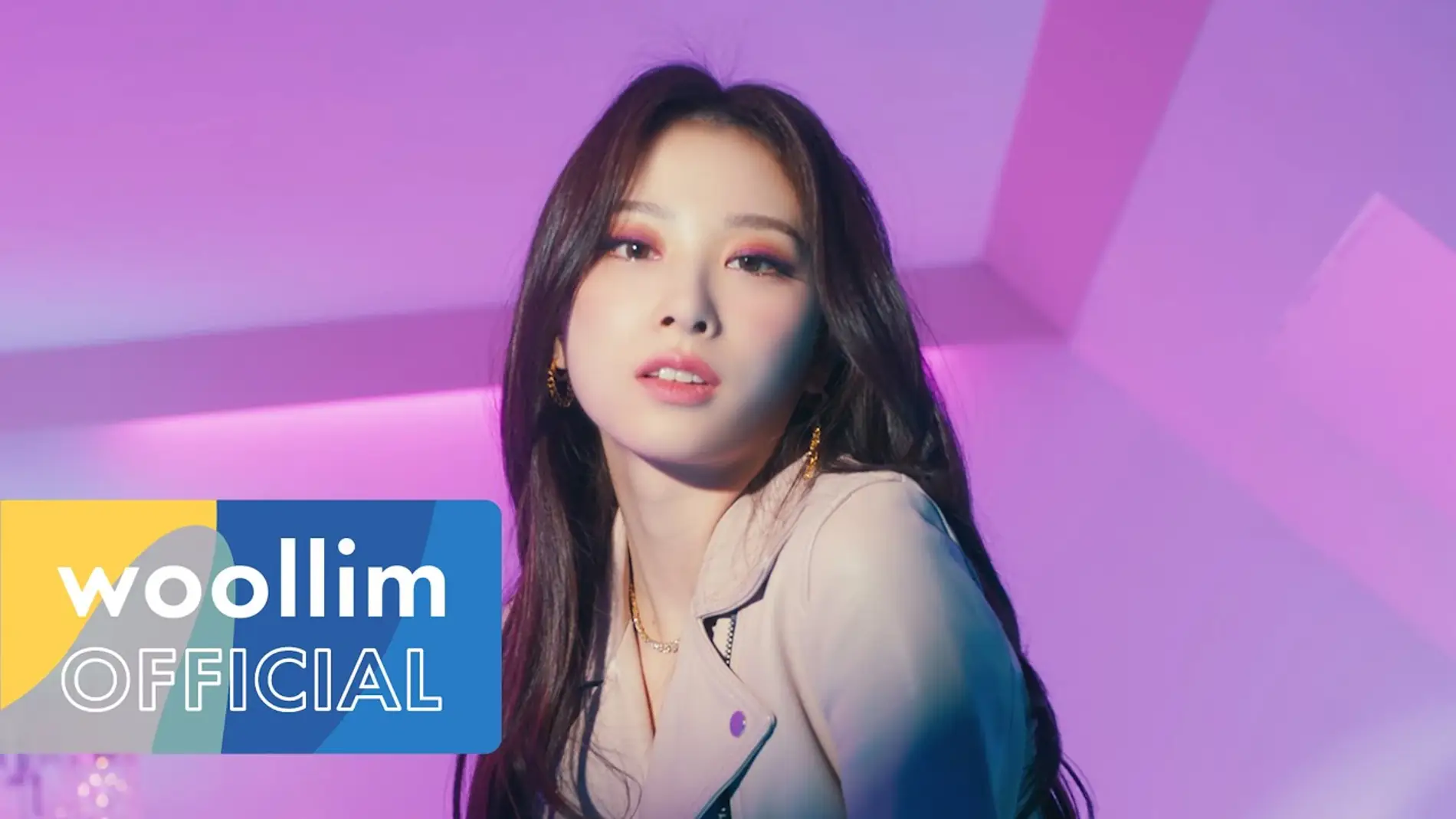 Rocket Punch vuelven más ochenteras que nunca con su K-Pop comeback 'Chiquita'