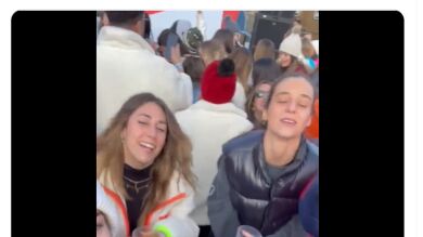 Victoria Federica, entre influencers en el Nevalia: sus mejores momentazos