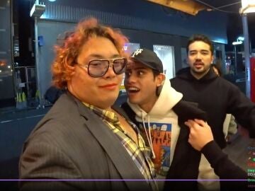 CashMeow en el momento de su agresi&oacute;n