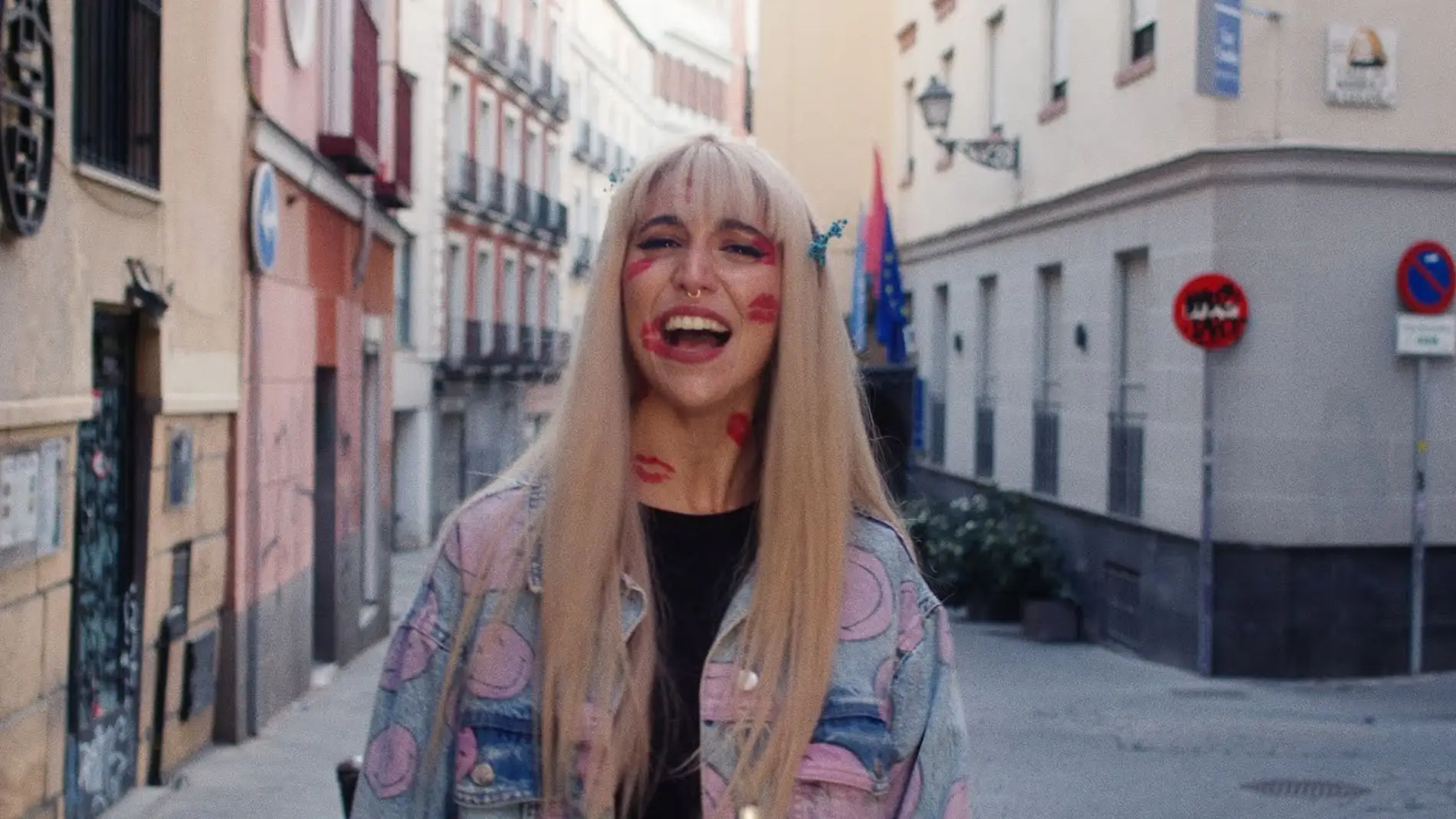 Bely Basarte en su videoclip de 'Entre Tirso y Benavente'.