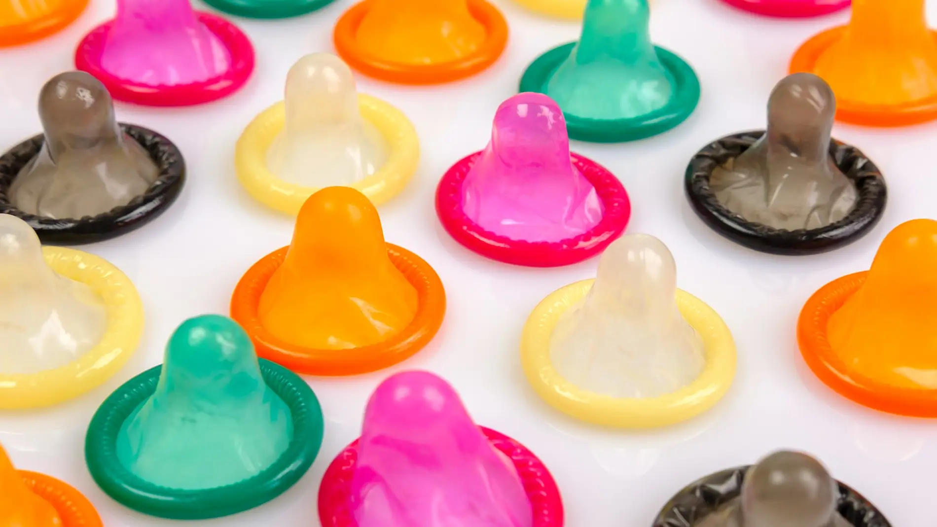 Autorizan el primer condón diseñado para el sexo anal.