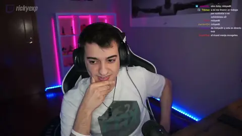 Rickyexp durante uno de sus streams. Rickyexp durante uno de sus streams.