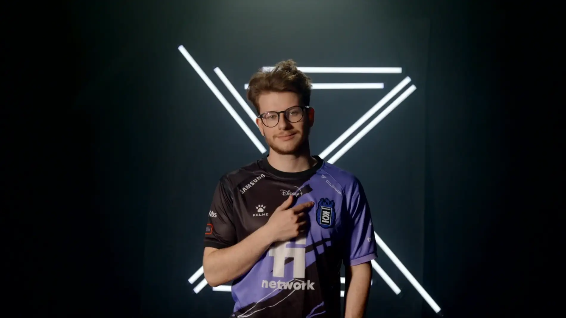 El 'face reveal' de Axozer.