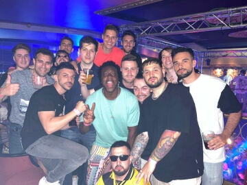 Spursito, DJ Mario, Koko, Kolderiu, Papigavi, Xokas o Illojuan, en una reunión streamer fiestera