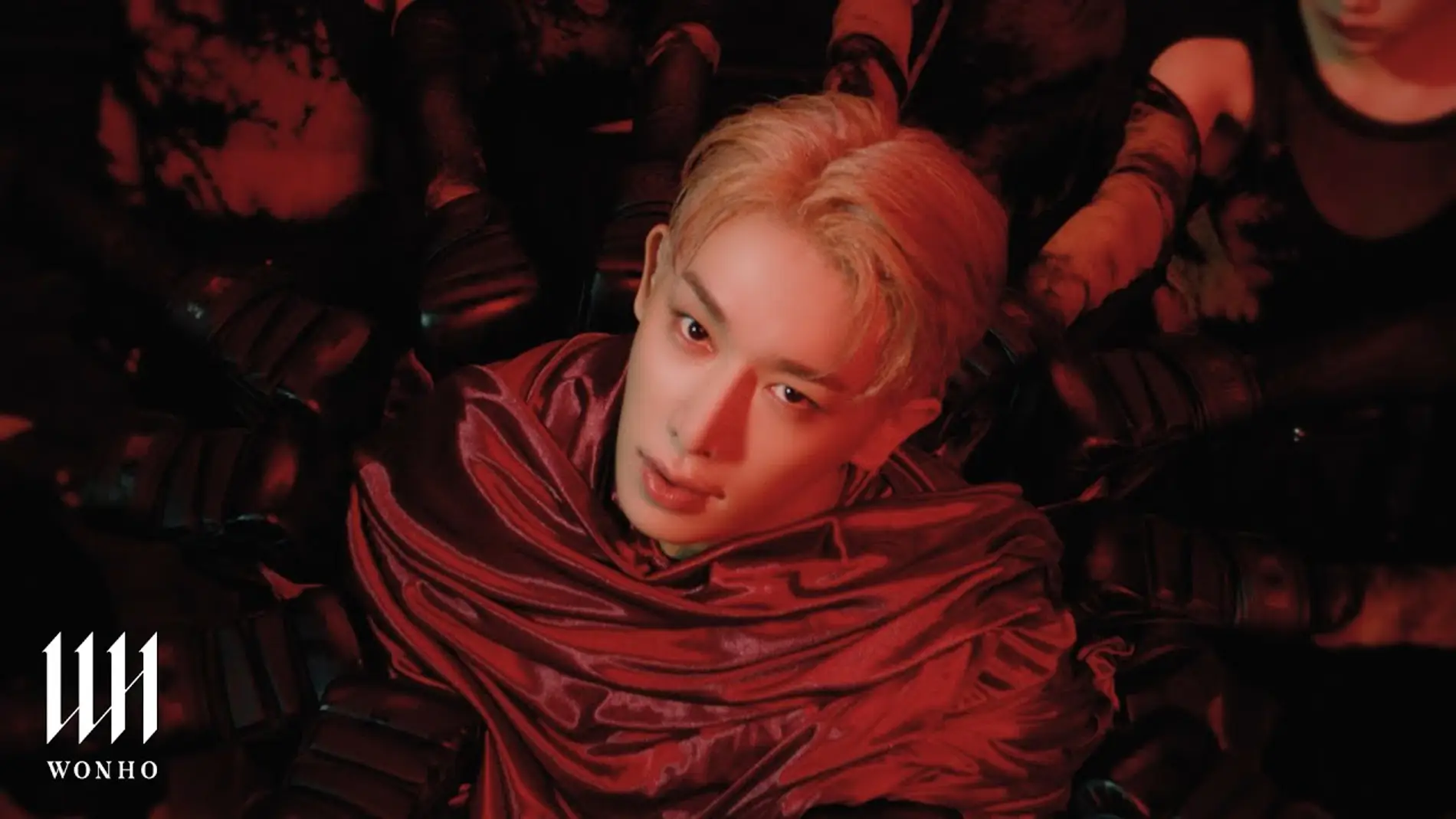 Wonho en el teaser de 'Crazy'.
