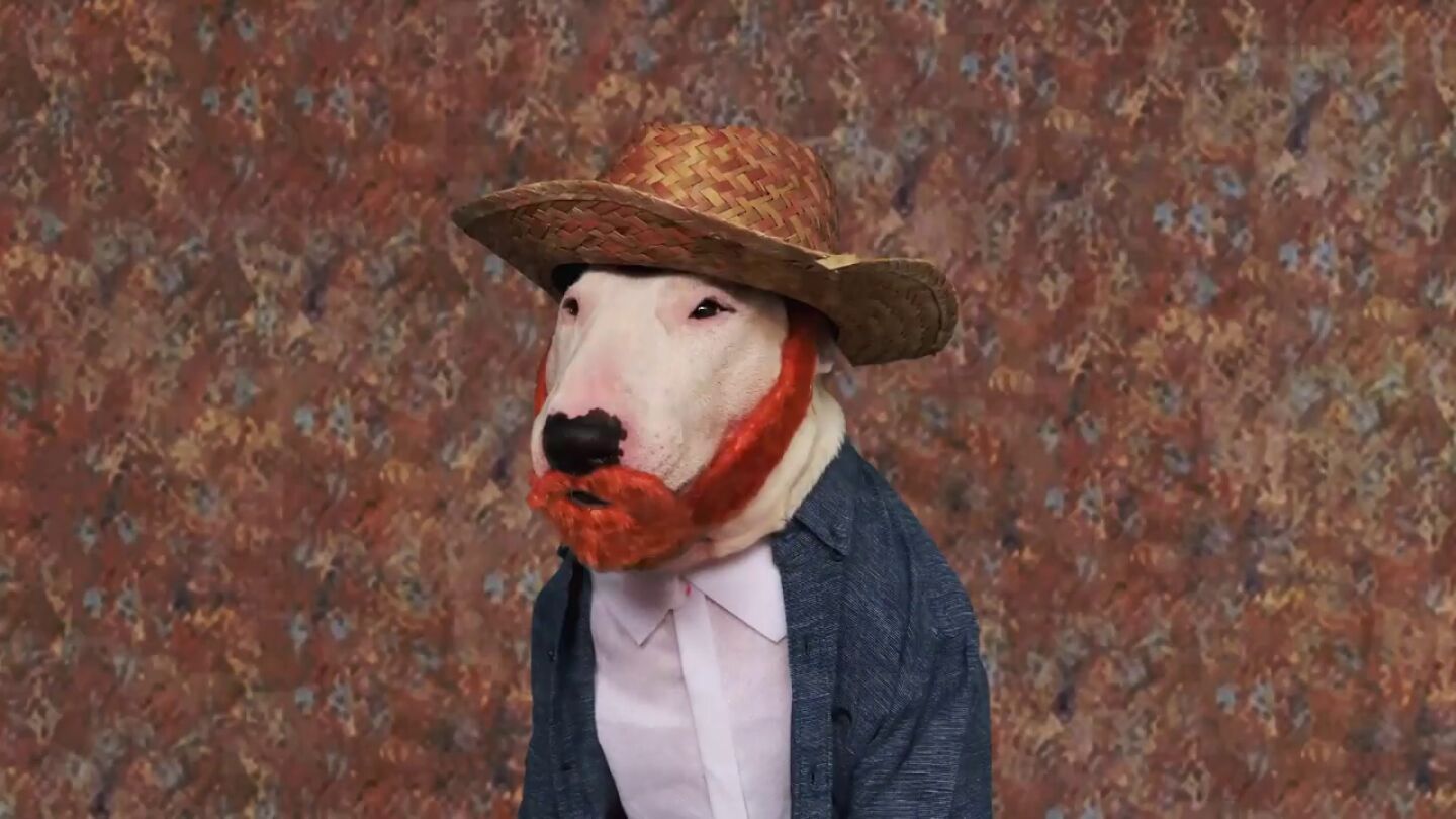 Disfraza a su perro para convertirlo en el protagonista de cuadros famosos