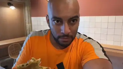 Borja Escalona en el vídeo que desató la polémica. Borja Escalona en el vídeo que desató la polémica.