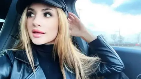 Tanya Pardazi Tanya Pardazi