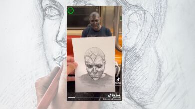 Este joven artista cuenta con millones de seguidores en TikTok por retratar a pasajeros desconocidos del metro