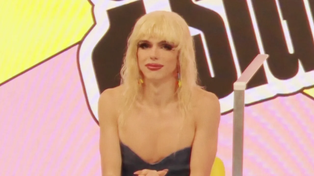 Samantha reflexiona sobre la identidad en Internet en 'Cr&iacute;menes online': "&iquest;Qui&eacute;nes somos realmente?"