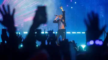 Coldplay pospone varios conciertos por la grave enfermedad de Chris Martin