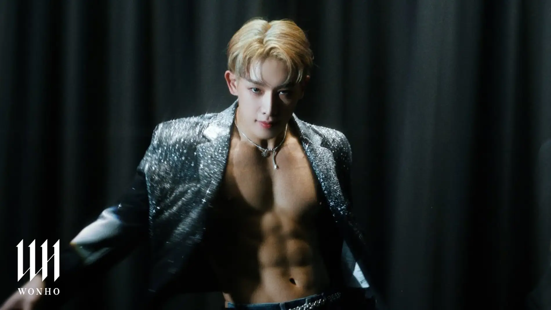 Wonho en 'Crazy'.