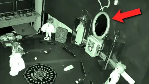 Espejo tirado por un fantasma Espejo tirado por un fantasma