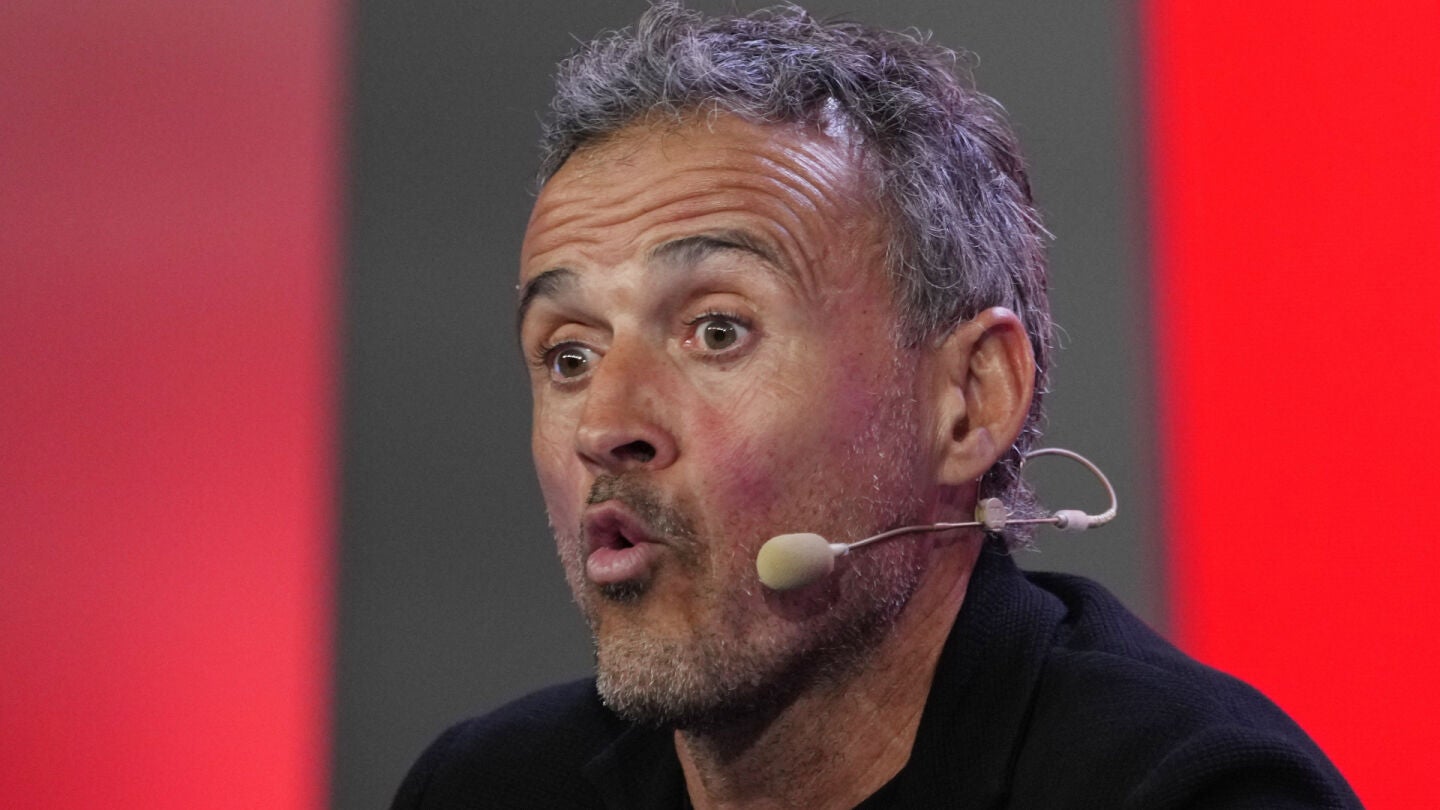 Luis Enrique en una rueda de prensa