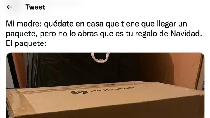 Su madre le mandó un regalo que no tenía que abrir pero este detalle hace que todo salga mal Su madre le mandó un regalo que no tenía que abrir pero este detalle hace que todo salga mal