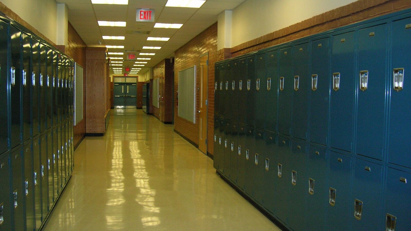 Una profesora es expulsada de su trabajo tras grabar vídeos para OnlyFans en el colegio